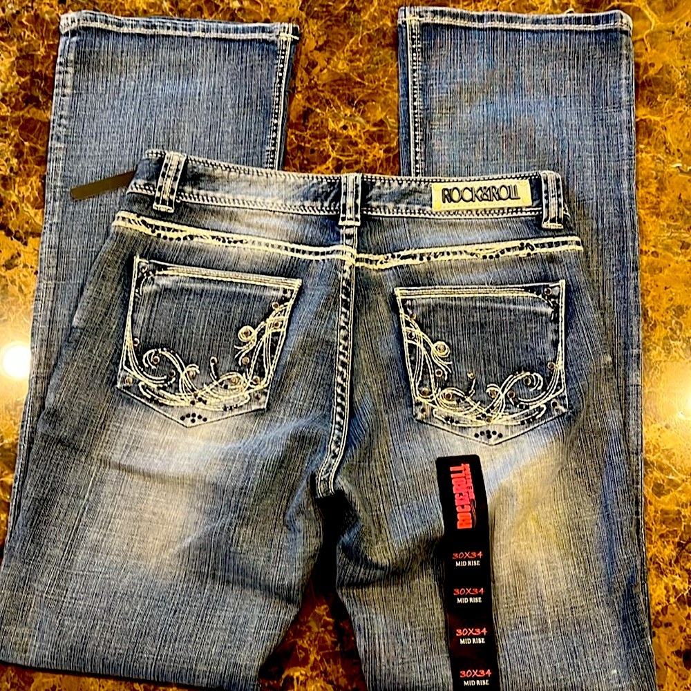 🆕 Rock&Roll Cowgirl Mid Rise Boot Leg Rhinestone Embroidery Stretch Jeans 30X34